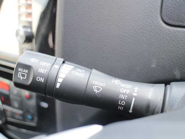 日産 セレナ ハイウェイS G Sハイブリッド 千葉県 2014(平26)年 6.1万km 茶 純正ナビ/AM/FM/Ｂｌｕｅｔｏｏｔｈ/ＣＤ/ＤＶＤ再生/後席フリップダウンモニター/両側パワースライドドア/ＥＴＣ/レーンキープアシスト/HIDヘッドライト/フォグランプ/オートライト/スマートキー/スペアキー（スマートキー）/ウインカーミラー /取扱説明書/保証書
