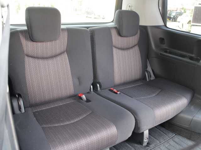日産 セレナ ハイウェイS G Sハイブリッド 千葉県 2014(平26)年 6.1万km 茶 純正ナビ/AM/FM/Ｂｌｕｅｔｏｏｔｈ/ＣＤ/ＤＶＤ再生/後席フリップダウンモニター/両側パワースライドドア/ＥＴＣ/レーンキープアシスト/HIDヘッドライト/フォグランプ/オートライト/スマートキー/スペアキー（スマートキー）/ウインカーミラー /取扱説明書/保証書