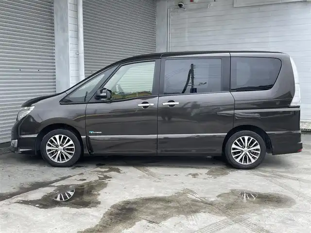 日産 セレナ ハイウェイS G Sハイブリッド 茨城県 2014(平26)年 6.1万km タイガーアイブラウン (株)IDOMが運営する【じしゃロン水戸店】の自社ローン専用車両になりますこちらは現金またはオートローンご利用時の価格です。自社ローンご希望の方は別途その旨お申付け下さい/純正ナビ/両側パワースライドドア/ＥＴＣ/HIDヘッドライト/スマートキー/スペアキー