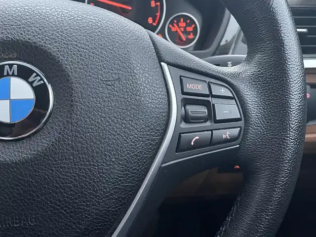 ＢＭＷ ３２０ｄ ラグジュアリー 静岡県 2015(平27)年 10.1万km ミネラルグレー インテリジェントセーフティ /衝突軽減ブレーキ車線逸脱警告/アクティブクルーズコントロール/ブラウンレザーシート シートヒーター /前席パワーシート/コンフォートアクセス/リヤガラスフィルム施工/レインセンサー /ミラー一体型ETC
