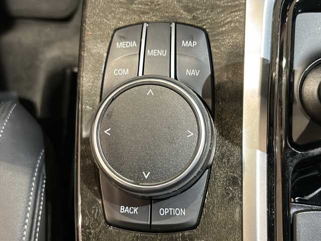 ＢＭＷ Ｘ４ xDrive 30i Mスポーツ 新潟県 2018(平30)年 4.6万km サファイアブラックP ドライビングアシストプラス/・ACC/アクティブクルーズコントロール/・レーンディパーチャーウォーニング/・レーンチェンジウォーニング/・衝突回避/被害軽減ブレーキ/パーキングアシストプラス/・パーク・ディスタンス・コントロール/・パーキング・アシスト/・360°カメラ/BMWライブコクピット/・HDDナビゲーション/CD/DVD/Bluetooth/USB/AUX/フルセグTV/レザーシート/フロントパワーシート（運転席メモリー付）/全席シートヒーター/フロントベンチレーション/フロント電動ランバーサポート/ヘッドアップディスプレイ/パドルシフト/ワイヤレスチャージング/ドライブレコーダー/GPSレーダー/オートマチックテールゲート/純正20インチAW/ドアバイザー