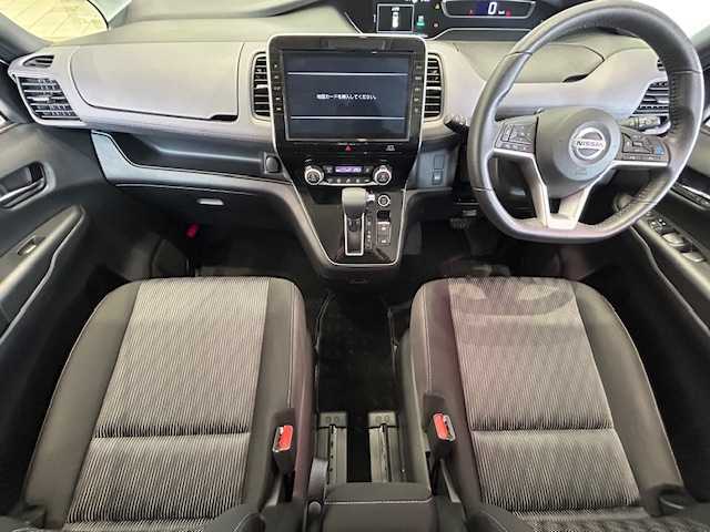 日産 セレナ ハイウェイスター V 埼玉県 2020(令2)年 3万km ブリリアントホワイトパール プロパイロット/純正10インチナビ/ CD/DVD/BT/フルセグ/全方位カメラ/両側パワースライドドア/レーダークルーズコントロール/レーンキープアシスト/LEDヘッドライト/純正16インチアルミホイール/デジタルインナーミラー/ETC/スマートキー/禁煙車