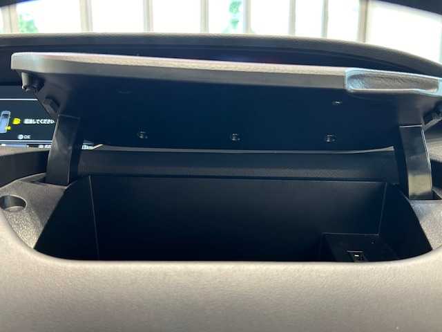 日産 セレナ ハイウェイスター V 埼玉県 2020(令2)年 3万km ブリリアントホワイトパール プロパイロット/純正10インチナビ/ CD/DVD/BT/フルセグ/全方位カメラ/両側パワースライドドア/レーダークルーズコントロール/レーンキープアシスト/LEDヘッドライト/純正16インチアルミホイール/デジタルインナーミラー/ETC/スマートキー/禁煙車