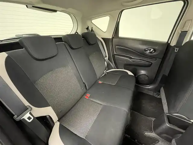 日産 ノート e－パワー X FOUR 道央・札幌 2019(令1)年 5.5万km ブリリアントホワイトパール ・４WD/・純正ナビ/　CD/DVD/BT/SD/フルセグ/・バックカメラ/・ETC/・エマージェンシーブレーキ/・レーンキープアシスト/・クリアランスソナー/・ライトレベライザー/・プッシュスタート/・スマートキー/・純正フロアマット/・ドアバイザー/・社外AW付スタッドレス(185/65/R15)
