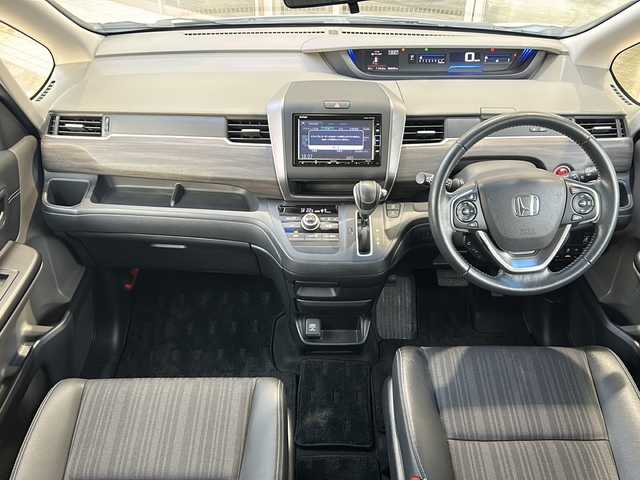 ホンダ フリード＋ G ホンダセンシング 静岡県 2018(平30)年 6.7万km ホワイトオーキッドパール 純正ナビ/・CD/・DVD/・Bluetooth/・SD/・FM/AM/・フルセグTV/ホンダセンシング/●衝突軽減ブレーキ〈CMBS〉/●誤発進抑制機能/●ACC〈アダプティブ・クルーズ・コントロール〉/●LKAS〈車線維持支援システム〉/●歩行者事故低減ステアリング/●路外逸脱抑制機能/●先行車発進お知らせ機能/●標識認識機能/主要装備/・バックカメラ/・両側パワースライドドア/・ドライブレコーダー/・ハーフレザーシート/(Sパッケージ専用インテリア)/・アイドリングストップ/・ＥＴＣ/・ＬＥＤヘッドライト/・アクティブコーナリングライト/・本革巻ステアリング/・純正15インチアルミ