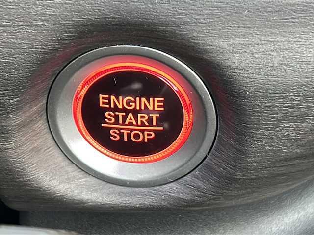 ホンダ フリード＋ G ホンダセンシング 静岡県 2018(平30)年 6.7万km ホワイトオーキッドパール 純正ナビ/・CD/・DVD/・Bluetooth/・SD/・FM/AM/・フルセグTV/ホンダセンシング/●衝突軽減ブレーキ〈CMBS〉/●誤発進抑制機能/●ACC〈アダプティブ・クルーズ・コントロール〉/●LKAS〈車線維持支援システム〉/●歩行者事故低減ステアリング/●路外逸脱抑制機能/●先行車発進お知らせ機能/●標識認識機能/主要装備/・バックカメラ/・両側パワースライドドア/・ドライブレコーダー/・ハーフレザーシート/(Sパッケージ専用インテリア)/・アイドリングストップ/・ＥＴＣ/・ＬＥＤヘッドライト/・アクティブコーナリングライト/・本革巻ステアリング/・純正15インチアルミ