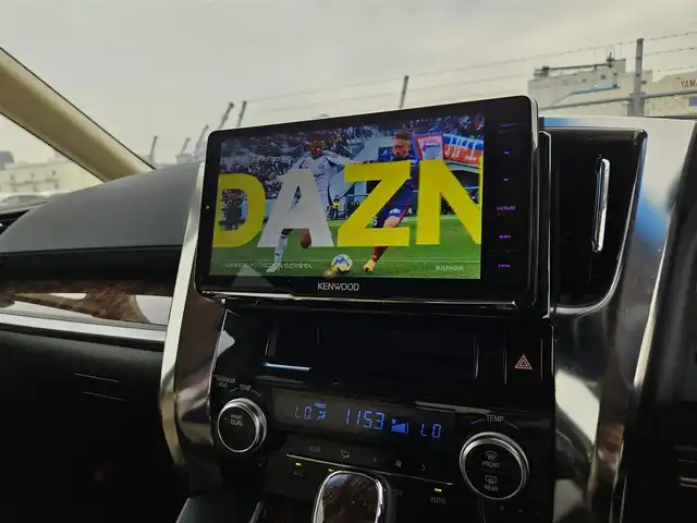 トヨタ アルファード X 香川県 2019(平31)年 4.6万km ホワイトパールクリスタルシャイン 〇社外９インチナビ/〇フルセグTV/〇Bluetooth/〇バックカメラ/〇ビルトインETC/〇ドライブレコーダー/〇パワースライドドア（両側）/○セーフティセンス/・プリクラッシュセーフティ/・ロードサインアシスト/・レーダークルーズコントロール/・レーントレーシングアシスト/・オートマチックハイビーム/○クリアランスソナー/バックソナー/〇LEDヘッドランプ/〇オートライト/〇フォグランプ/〇純正16インチアルミ/〇革巻きステアリングホイール/〇前後左右独立温度調整オートエアコン/〇スマートエントリー/〇禁煙車