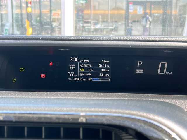 トヨタ アクア 岐阜県 2018(平30)年 4.7万km ダークブルーマイカ 登録時46095km/純正ナビ/ETC/Bluetooth/USB入力端子/バックカメラ/フルセグテレビ/ドライブレコーダー/純正フロアマット/純正アルミホイール