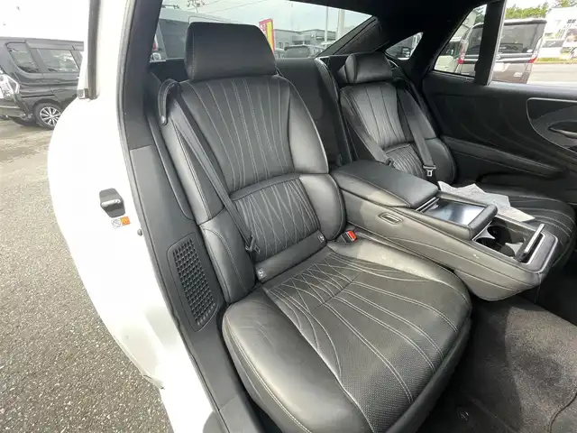 レクサス ＬＳ 青森県 2018(平30)年 7.4万km ソニッククォーツ 純正ナビ/フルセグTV/CD/DVD/BT/サンルーフ/バックカメラ/パノラミックビューモニター/レクサスセーフティセンス/全席パワーシート/デジタルインナーミラー/パワートランク/レザーエアシート/ヘッドアップディスプレイ/レーダークルーズコントロール/ETC２．０