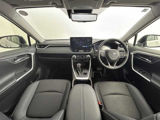 トヨタ ＲＡＶ４ G 道央・札幌 2025(令7)年 0.3万km プラチナホワイトパールマイカ ・４WD/・ワンオーナー/・純正メモリナビ/・BT/USB/フルセグ/・アラウンドビューモニター/・ナビ連動型ビルトインETC2.0/・純正前方ドライブレコーダー/・トヨタセーフティセンス/・レーダークルーズコントロール/・レーンキープアシスト/・ブラインドスポットモニター/・PKSB/・前後コーナーセンサー/・LEDヘッドライト/・オートライト/・オートマチックハイビーム/・フロントフォグランプ/・レザーシート/・前席シートヒーター・エアシート/・D席パワーシート/・シートメモリー/・パワーバックドア/・社外フロアマット/・プッシュスタート/・スマートキー（スペアキー）