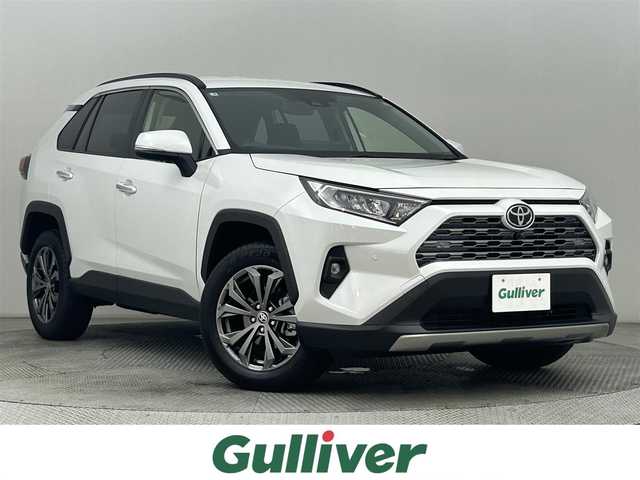 トヨタ ＲＡＶ４ G 道央・札幌 2025(令7)年 0.3万km プラチナホワイトパールマイカ ・４WD/・ワンオーナー/・純正メモリナビ/・BT/USB/フルセグ/・アラウンドビューモニター/・ナビ連動型ビルトインETC2.0/・純正前方ドライブレコーダー/・トヨタセーフティセンス/・レーダークルーズコントロール/・レーンキープアシスト/・ブラインドスポットモニター/・PKSB/・前後コーナーセンサー/・LEDヘッドライト/・オートライト/・オートマチックハイビーム/・フロントフォグランプ/・レザーシート/・前席シートヒーター・エアシート/・D席パワーシート/・シートメモリー/・パワーバックドア/・社外フロアマット/・プッシュスタート/・スマートキー（スペアキー）