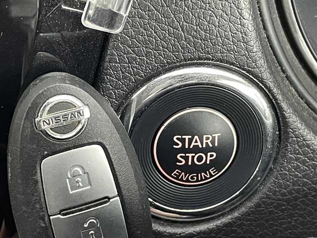 日産 エクストレイル 20Xi 道央・札幌 2018(平30)年 6.4万km ブリリアントホワイトパール ・4WD/・寒冷地仕様/・社外SDナビ/・CD/DVD/SD/BT/iPod/ワンセグ/・アラウンドビューモニター/・ビルトインETC/・プロパイロット/・エマージェンシーブレーキ/・クリアランスソナー/・横滑り防止装置/・ダウンヒルアシストコントロール/・アイドリングストップ/・撥水カプロンシート/・電動リアゲート/・ステアリングスイッチ/・電動格納ウィンカーミラー/・LEDヘッドライト/・オートライト/・フォグライト/・ドアバイザー/・純正１８インチAW/・スマートキー/・保証書/・取扱説明書