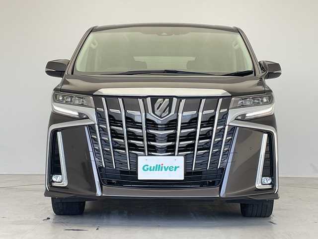 トヨタ アルファード S Cパッケージ 愛知県 2022(令4)年 4万km グラファイトM 衝突被害軽減システム/純正9インチディスプレイオーディオナビ（あり）/フリップダウンモニター/三眼LEDヘッドライト/両側パワースライドドア/レーダークルーズコントロール/シートヒーター/エアシート/フルセグTV/CD DVD/Bluetooth/バックカメラ/電動リアゲート/パワーシート/コーナーセンサー/純正アルミホイール/ETC2.0/ブラインドスポットモニター/ステアリングヒーター/インテリジェントミラー/リアオートエアコン/レーンキープアシスト/オートマチックハイビーム/ドライブレコーダー/ステアリングスイッチ/スマートキー/プッシュスタート