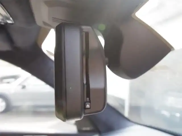ＢＭＷ Ｘ７ xDrive35d Mスポーツ 埼玉県 2020(令2)年 4.2万km 黒 1オーナー/ホワイト/ブラックレザーシート/アダプティブクルーズコントロール/インテリジェントセーフティ/スカイラウンジ・パノラマガラスサンルーフ/ヘッドアップディスプレイ/harman/kardon/CarPlay/パークディスタンスコントロール/コンフォートアクセス/ブラインドスポットモニター/全周囲カメラ/純正ナビ/リアドラレコ/ETC/フルセグTV/置くだけ充電/シートポジションメモリー機能/シートヒーター/ベンチレーション/後席モニター