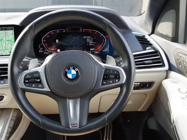 ＢＭＷ Ｘ７ xDrive35d Mスポーツ 埼玉県 2020(令2)年 4.2万km 黒 1オーナー/ホワイト/ブラックレザーシート/アダプティブクルーズコントロール/インテリジェントセーフティ/スカイラウンジ・パノラマガラスサンルーフ/ヘッドアップディスプレイ/harman/kardon/CarPlay/パークディスタンスコントロール/コンフォートアクセス/ブラインドスポットモニター/全周囲カメラ/純正ナビ/リアドラレコ/ETC/フルセグTV/置くだけ充電/シートポジションメモリー機能/シートヒーター/ベンチレーション/後席モニター