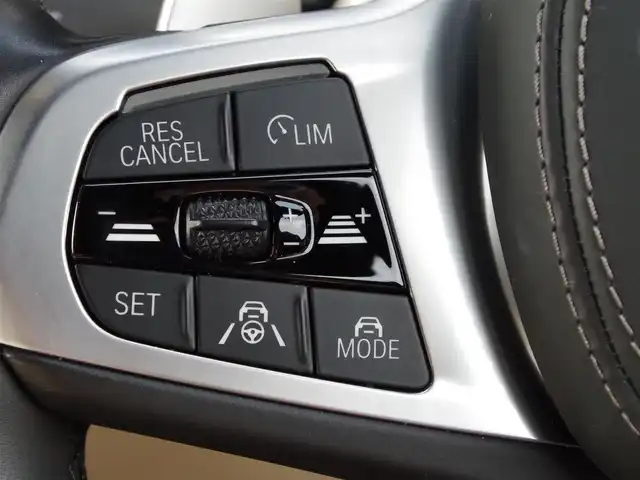 ＢＭＷ Ｘ７ xDrive35d Mスポーツ 埼玉県 2020(令2)年 4.2万km 黒 1オーナー/ホワイト/ブラックレザーシート/アダプティブクルーズコントロール/インテリジェントセーフティ/スカイラウンジ・パノラマガラスサンルーフ/ヘッドアップディスプレイ/harman/kardon/CarPlay/パークディスタンスコントロール/コンフォートアクセス/ブラインドスポットモニター/全周囲カメラ/純正ナビ/リアドラレコ/ETC/フルセグTV/置くだけ充電/シートポジションメモリー機能/シートヒーター/ベンチレーション/後席モニター