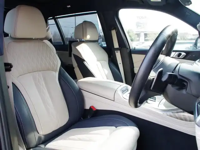 ＢＭＷ Ｘ７ xDrive35d Mスポーツ 埼玉県 2020(令2)年 4.2万km 黒 1オーナー/ホワイト/ブラックレザーシート/アダプティブクルーズコントロール/インテリジェントセーフティ/スカイラウンジ・パノラマガラスサンルーフ/ヘッドアップディスプレイ/harman/kardon/CarPlay/パークディスタンスコントロール/コンフォートアクセス/ブラインドスポットモニター/全周囲カメラ/純正ナビ/リアドラレコ/ETC/フルセグTV/置くだけ充電/シートポジションメモリー機能/シートヒーター/ベンチレーション/後席モニター