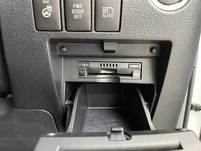 トヨタ アルファード S Cパッケージ 大分県 2018(平30)年 0.9万km ホワイトパールクリスタルシャイン 純正ナビ/フルセグ/DVD/Bluetooth/バックカメラ/純正フリップダウンモニター/純正デジタルインナミラー/両側パワスラ/ビルトインETC/三眼LEDライト/プリクラッシュ/前後コーナーセンサー/前席シートヒーター/前席ベンチレーション/前席パワーシート/純正フロアマット/スマートキーX2/保証書/取扱説明書