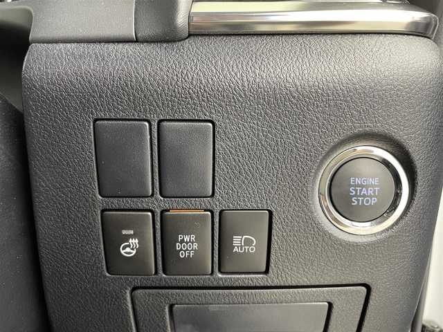 トヨタ アルファード S Cパッケージ 大分県 2018(平30)年 0.9万km ホワイトパールクリスタルシャイン 純正ナビ/フルセグ/DVD/Bluetooth/バックカメラ/純正フリップダウンモニター/純正デジタルインナミラー/両側パワスラ/ビルトインETC/三眼LEDライト/プリクラッシュ/前後コーナーセンサー/前席シートヒーター/前席ベンチレーション/前席パワーシート/純正フロアマット/スマートキーX2/保証書/取扱説明書