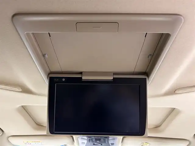 トヨタ アルファードハイブリット X 佐賀県 2022(令4)年 3.9万km ホワイトパールクリスタルシャイン 純正ナビ　/フリップダウンモニター　/ツインサンルーフ　/両側パワースライドドア　/衝突被害軽減装置　/クルーズコントロール　/ブラインドスポットモニター/レーンキープアシスト　/オットマン　/オートマチックハイビーム　/フルセグテレビ　/ＥＴＣ2.0