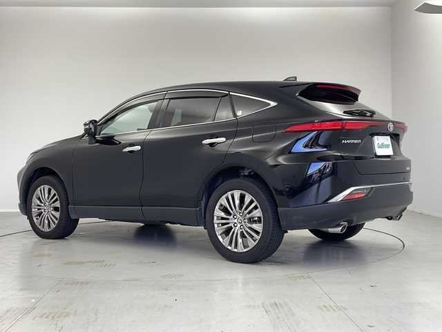 トヨタ ハリアー ハイブリッド Z レザーパッケージ 茨城県 2024(令6)年 1.1万km ブラック 純正ナビ　フルセグＴＶ　全周囲カメラ　追従クルコン　ＬＥＤライト　オートライト　オートマチックハイビーム　パワーシート　シートエアコン　ステアリングヒーター　電動リアゲート　置くだけ充電　ＢＳＭ