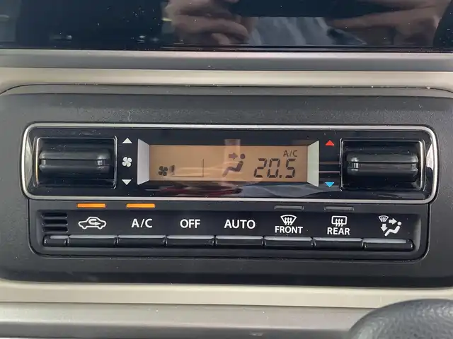 スズキ スペーシア HYBRID X 栃木県 2022(令4)年 2.1万km クールカーキPM スズキセーフティサポート/・デュアルカメラブレーキサポート/・誤発進抑制機能/・後方誤発進抑制機能/・車線逸脱警報機能/・先行車発進お知らせ機能/社外オーディオ/AM/FM/Bluetooth/USB/両側パワースライドドア/シートヒーター/コーナーセンサー/アイドリングストップ/ロールサンシェード/天井サーキュレーター/シートバックテーブル/スマートキー×2