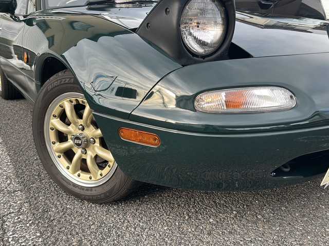 ユーノス ロードスター Vスペシャル 岐阜県 1990(平2)年 6.4万km Ｄグリーン ワンオーナー/社外ナビ/FM/AM/Bluetooth/AUX/DiscAudio/USBAudio/iPodAudio/レザーシート/ウッドステアリング/ETC/純正マット/スペアタイヤ純正４本