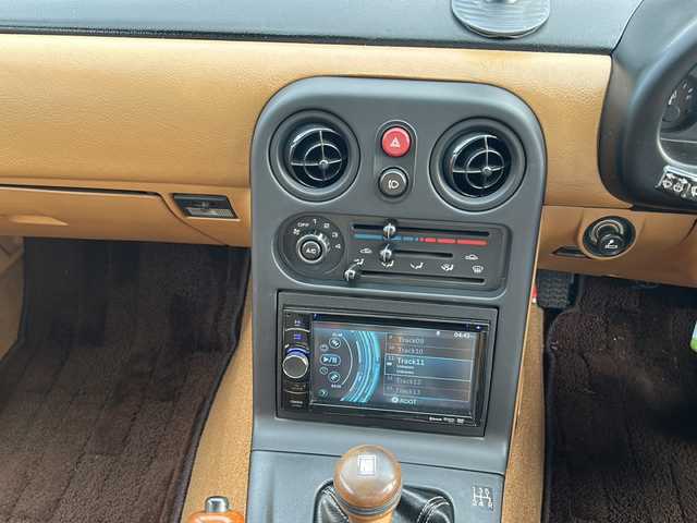 ユーノス ロードスター Vスペシャル 岐阜県 1990(平2)年 6.4万km Ｄグリーン ワンオーナー/社外ナビ/FM/AM/Bluetooth/AUX/DiscAudio/USBAudio/iPodAudio/レザーシート/ウッドステアリング/ETC/純正マット/スペアタイヤ純正４本