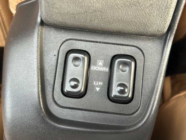 ユーノス ロードスター Vスペシャル 岐阜県 1990(平2)年 6.4万km Ｄグリーン ワンオーナー/社外ナビ/FM/AM/Bluetooth/AUX/DiscAudio/USBAudio/iPodAudio/レザーシート/ウッドステアリング/ETC/純正マット/スペアタイヤ純正４本