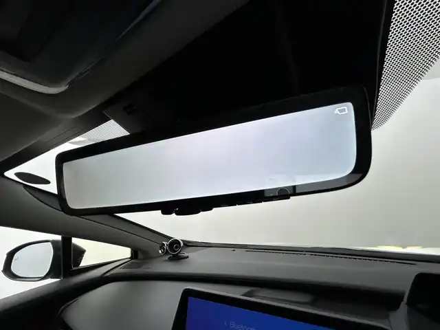 トヨタ プリウス Z 道央・札幌 2023(令5)年 0.3万km アティチュードブラックマイカ ・４WD/・寒冷地仕様/・純正コネクティッドナビ/　USB/フルセグ/BT/Miracast/・ビルトインETC2.0/・デジタルインナーミラー/・パノラミックビューモニター/・パワーバックドア/・トヨタセーフティセンス/・レーンキープアシスト/・プリクラッシュセーフティ/・オートブレーキホールド/・レーンディパーチャーアラート/・ブラインドスポットモニター/・プロアクティブドライビングアシスト/・リアクロストラフィックアラート/・パーキングサポートブレーキ/・ロードサインアシスト/・レーダークルーズコントロール/・横滑り防止装置/・前席シートヒーター・シートベンチレーション/・運転席パワーシート（メモリ付）/・前後コーナーセンサー/・100V1500W充電/・ステアリングヒーター/・LEDヘッドライト/・アダプティブハイビーム/・オートライト/・フロントフォグライト/・スマートキー/・プッシュスタート/・保証書付き/・純正AW19インチ