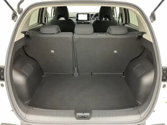 日産 ノート X 岡山県 2023(令5)年 1.7万km ピュアホワイトパール 純正9インチナビ/・FM/AM/Bluetooth/フルセグ/CarPlay/HDMI/インテリジェントアラウンドビューモニター/インテリジェントルームミラー/ワイヤレス充電/三眼LEDヘッドライト/ETC2.0/ドライブレコーダー/インテリジェントエマージェンシーブレーキ/踏み間違い防止/車線逸脱警報/防止支援システム/BSM/コーナーセンサー/オートブレーキホールド/USB入力端子/純正フロアマット