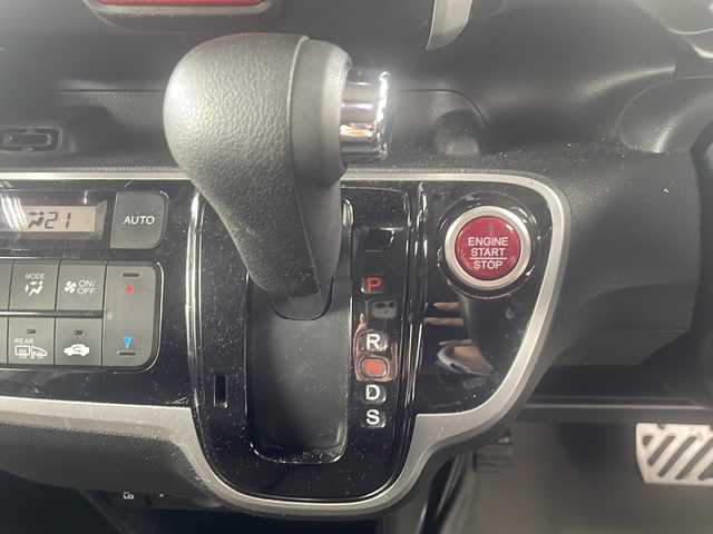 ホンダ Ｎ ＢＯＸ カスタム G ターボSSパッケージ 京都府 2017(平29)年 5.7万km シャイニンググレーM 社外SDナビ/（フルセグTV・CD・DVD・BT）/クルーズコントロール/横滑り防止システム/パドルシフト/黒レザーシート/前席シートヒーター/純正15インチAW/ETC/スペアキー有