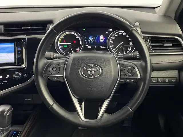 トヨタ カムリ G 鹿児島県 2019(令1)年 5.1万km アティチュードブラックマイカ 社外SDナビ/（AM/FM/CD/DVD/Bluetooth/フルセグ）/バックカメラ/レーダークルーズコントロール/プリクラッシュセーフティ/レーンキープアシスト/パワーシート/オートライト/オートハイビーム/ステアリングリモコン/ETC/ドライブレコーダー/電動パーキング/オートホールド/純正AW17インチ