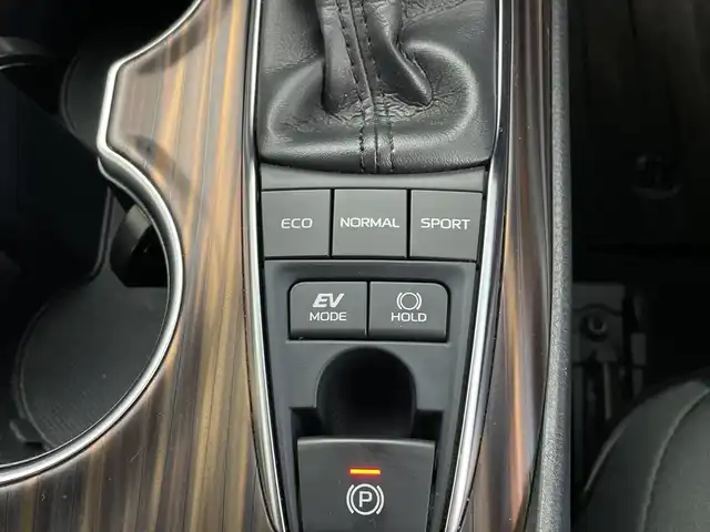 トヨタ カムリ G 鹿児島県 2019(令1)年 5.1万km アティチュードブラックマイカ 社外SDナビ/（AM/FM/CD/DVD/Bluetooth/フルセグ）/バックカメラ/レーダークルーズコントロール/プリクラッシュセーフティ/レーンキープアシスト/パワーシート/オートライト/オートハイビーム/ステアリングリモコン/ETC/ドライブレコーダー/電動パーキング/オートホールド/純正AW17インチ