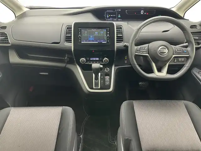 日産 セレナ ハイウェイスター プロパイロットED 愛知県 2016(平28)年 10.7万km カシミヤグレージュ 純正ナビ　後席モニター　プロパイロット　禁煙車　電動パーキング　オートホールド　バックカメラ　快適パック　ハンズフリー両側パワスラ　ＬＥＤオートライト　前後ドラレコ　ＥＴＣ　フォグランプ　ＵＳＢポート