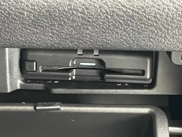 日産 セレナ ハイウェイスター プロパイロットED 愛知県 2016(平28)年 10.7万km カシミヤグレージュ 純正ナビ　後席モニター　プロパイロット　禁煙車　電動パーキング　オートホールド　バックカメラ　快適パック　ハンズフリー両側パワスラ　ＬＥＤオートライト　前後ドラレコ　ＥＴＣ　フォグランプ　ＵＳＢポート