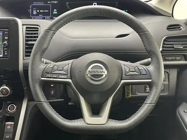 日産 セレナ ハイウェイスター プロパイロットED 愛知県 2016(平28)年 10.7万km カシミヤグレージュ 純正ナビ　後席モニター　プロパイロット　禁煙車　電動パーキング　オートホールド　バックカメラ　快適パック　ハンズフリー両側パワスラ　ＬＥＤオートライト　前後ドラレコ　ＥＴＣ　フォグランプ　ＵＳＢポート