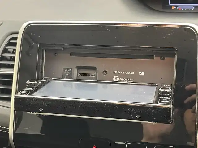 日産 セレナ ハイウェイスター プロパイロットED 愛知県 2016(平28)年 10.7万km カシミヤグレージュ 純正ナビ　後席モニター　プロパイロット　禁煙車　電動パーキング　オートホールド　バックカメラ　快適パック　ハンズフリー両側パワスラ　ＬＥＤオートライト　前後ドラレコ　ＥＴＣ　フォグランプ　ＵＳＢポート