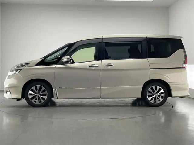 日産 セレナ ハイウェイスター プロパイロットED 愛知県 2016(平28)年 10.7万km カシミヤグレージュ 純正ナビ　後席モニター　プロパイロット　禁煙車　電動パーキング　オートホールド　バックカメラ　快適パック　ハンズフリー両側パワスラ　ＬＥＤオートライト　前後ドラレコ　ＥＴＣ　フォグランプ　ＵＳＢポート