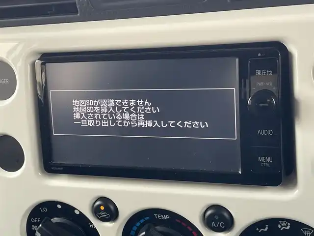 トヨタ ＦＪクルーザー 東京都 2016(平28)年 7.4万km ホワイト 4WD/純正ナビ/TV/CD/DVD再生/Bluetooth接続/バックモニター/クリアランスソナー/ETC/ドライブレコーダー/横滑り防止措置/フォグランプ/ステアリングスイッチ/エアコン/電動格納ミラー