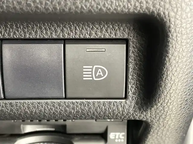 トヨタ ＲＡＶ４ アドベンチャー 新潟県 2021(令3)年 4.8万km アティチュードブラックマイカ 純正ディスプレイオーディオ/(Bluetooth/AM/FM/AppleCarPlay/AndroidAuto/USB)/トヨタセーフティーセンス/・プリクラッシュセーフティ/・リアクロストラフィックアラート/・レーンキープアシスト/・レーダークルーズコントロール/・ブラインドスポットモニター/・先行車発進告知/・Autoハイビーム/LEDオートライト/バックカメラ/レザーシート/D席メモリ付きパワーシート/電動パーキング/ブレーキホールド/電動格納ミラー/ビルトインETC/ダウンヒルアシスト/置くだけ充電/前後ドライブレコーダー/ルーフレール