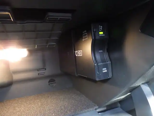 メルセデス・ベンツ Ａ１８０ スタイル 千葉県 2018(平30)年 5.3万km コスモスブラック アクティブブレーキアシスト/アクティブレーンキーピングアシスト/レーンチェンジアシスト/アテンションアシスト/ブラインドスポットアシスト/ディストロニック/ハーフレザーシート/前席パワーシート/シートヒーター/純正HDDナビ/地デジTV/【Bluetooth接続】/革巻きステアリング/ステアリングスイッチ/パドルシフト/ETC（2.0）/LEDヘッドライト/フォグライト/ウインカーミラー/パークトロニック/純正16インチアルミホイル/サイド/カーテンエアバッグ/キーレスゴー