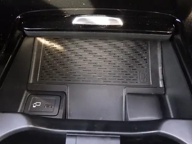 メルセデス・ベンツ Ａ１８０ スタイル 千葉県 2018(平30)年 5.3万km コスモスブラック アクティブブレーキアシスト/アクティブレーンキーピングアシスト/レーンチェンジアシスト/アテンションアシスト/ブラインドスポットアシスト/ディストロニック/ハーフレザーシート/前席パワーシート/シートヒーター/純正HDDナビ/地デジTV/【Bluetooth接続】/革巻きステアリング/ステアリングスイッチ/パドルシフト/ETC（2.0）/LEDヘッドライト/フォグライト/ウインカーミラー/パークトロニック/純正16インチアルミホイル/サイド/カーテンエアバッグ/キーレスゴー