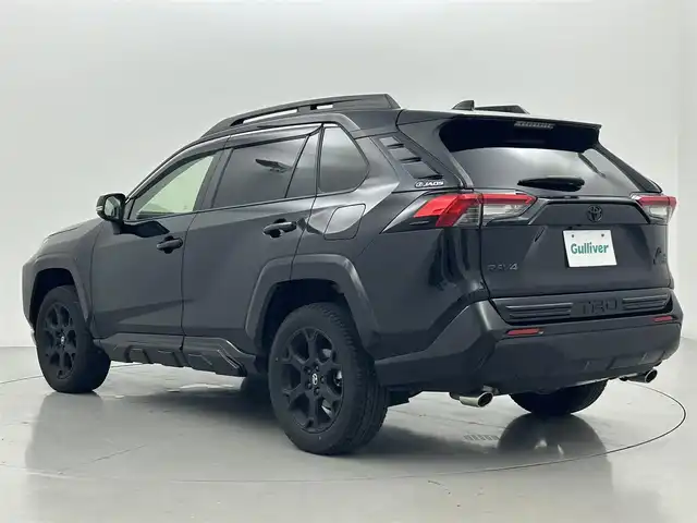 トヨタ ＲＡＶ４ アドベンチャー オフロードPKG 熊本県 2022(令4)年 3.1万km アティチュードブラックマイカ 禁煙車/純正8インチディスプレイオーディオ（ＡｐｐｌＣａｒＰｌａｙ・ＡｎｄｒｏｉｄＡｕｔｏ・ＢＴ・フルセグ）/全周囲カメラ　/前後ドライブレコーダー　/ビルトインＥＴＣ　/レーダークルーズコントロール　/ブラインドスポットモニター/衝突軽減ブレーキ/レーンキープアシスト/横滑り防止/ダウンヒルアシスト/パーキングアシスト/前後クリアランスソナー/パワーバックドア/前席シートヒーター/前席エアーシート/ステアリングヒーター/運転席パワーシート/デジタルインナーミラー/シートメモリー/JAOSノーズピラーサイドプロテクター/ボンネットマーカー/ルーフレール/純正フロアマット/純正１８インチAW/オートライト/オートマチックハイビーム/LEDヘッドライト/