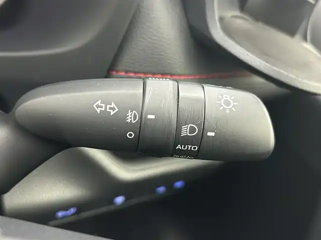 トヨタ ＲＡＶ４ アドベンチャー オフロードPKG 熊本県 2022(令4)年 3.1万km アティチュードブラックマイカ 禁煙車/純正8インチディスプレイオーディオ（ＡｐｐｌＣａｒＰｌａｙ・ＡｎｄｒｏｉｄＡｕｔｏ・ＢＴ・フルセグ）/全周囲カメラ　/前後ドライブレコーダー　/ビルトインＥＴＣ　/レーダークルーズコントロール　/ブラインドスポットモニター/衝突軽減ブレーキ/レーンキープアシスト/横滑り防止/ダウンヒルアシスト/パーキングアシスト/前後クリアランスソナー/パワーバックドア/前席シートヒーター/前席エアーシート/ステアリングヒーター/運転席パワーシート/デジタルインナーミラー/シートメモリー/JAOSノーズピラーサイドプロテクター/ボンネットマーカー/ルーフレール/純正フロアマット/純正１８インチAW/オートライト/オートマチックハイビーム/LEDヘッドライト/