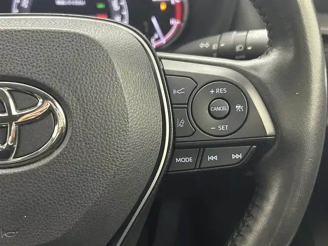 トヨタ ＲＡＶ４ アドベンチャー オフロードPKG 熊本県 2022(令4)年 3.1万km アティチュードブラックマイカ 禁煙車/純正8インチディスプレイオーディオ（ＡｐｐｌＣａｒＰｌａｙ・ＡｎｄｒｏｉｄＡｕｔｏ・ＢＴ・フルセグ）/全周囲カメラ　/前後ドライブレコーダー　/ビルトインＥＴＣ　/レーダークルーズコントロール　/ブラインドスポットモニター/衝突軽減ブレーキ/レーンキープアシスト/横滑り防止/ダウンヒルアシスト/パーキングアシスト/前後クリアランスソナー/パワーバックドア/前席シートヒーター/前席エアーシート/ステアリングヒーター/運転席パワーシート/デジタルインナーミラー/シートメモリー/JAOSノーズピラーサイドプロテクター/ボンネットマーカー/ルーフレール/純正フロアマット/純正１８インチAW/オートライト/オートマチックハイビーム/LEDヘッドライト/