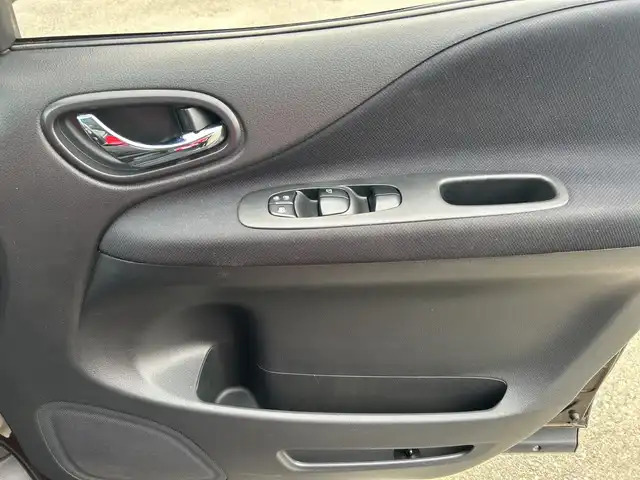 日産 セレナ HWS S HV Vセレ +SeftyⅡ 神奈川県 2016(平28)年 2.8万km インペリアルアンバーP 純正ディーラーオプションSDナビ【MC315D-W】/Bluetooth・CD・DVD・USB・SD・iPod/アラウンドビューモニター/ディスプレイ付き防眩式ルームミラー/両側ワンタッチオートスライドドア/クルーズコントロール/スマートキー/前側ドライブレコーダー/ビルトインETC/社外フロアマット/LEDヘッドランプ/オートライト/純正16インチアルミホイール/アイドリングストップ/ウォークスルー/車線逸脱警報/ふらつき警報/踏み間違い衝突防止アシスト/取扱説明書