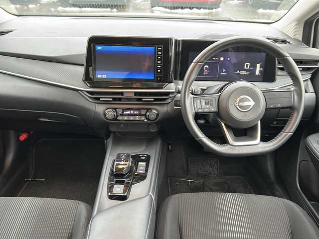 日産 ノート X FOUR 秋田県 2023(令5)年 4.1万km ピュアホワイトパール ディスプレイオーディオ/AppleCarPlay/AndroidAuto/バックカメラ/ドライブレコーダー/ETC/スペアキー/前後コーナーセンサー/４WD/取説