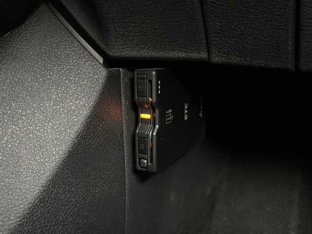 日産 ノート X FOUR 秋田県 2023(令5)年 4.1万km ピュアホワイトパール ディスプレイオーディオ/AppleCarPlay/AndroidAuto/バックカメラ/ドライブレコーダー/ETC/スペアキー/前後コーナーセンサー/４WD/取説