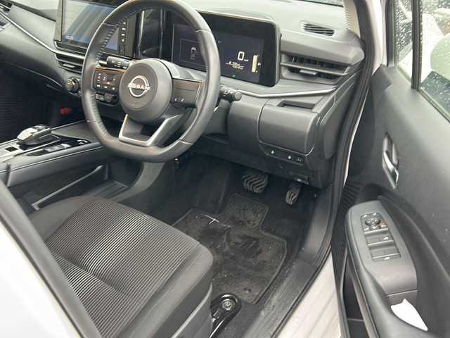 日産 ノート X FOUR 秋田県 2023(令5)年 4.1万km ピュアホワイトパール ディスプレイオーディオ/AppleCarPlay/AndroidAuto/バックカメラ/ドライブレコーダー/ETC/スペアキー/前後コーナーセンサー/４WD/取説